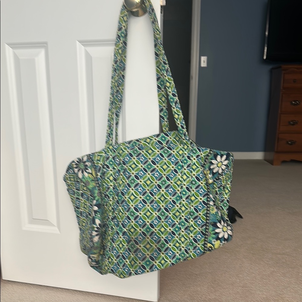 Stylish Green Patterned Overnight Bag - image 1
